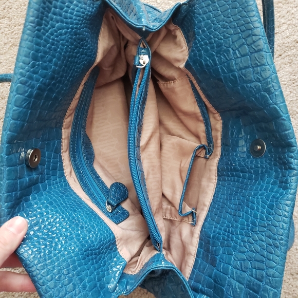 Purse - Picture 2 of 3